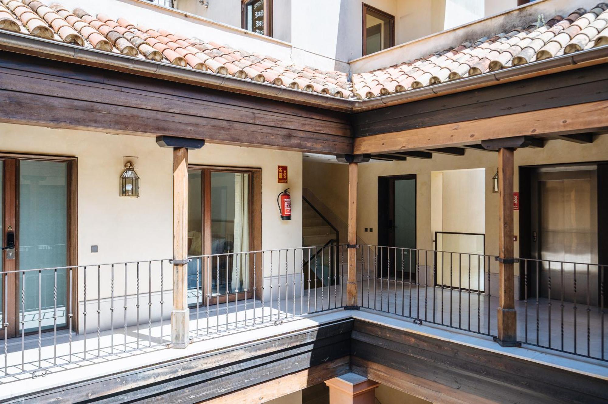Apartamentos La Vistosona סביליה מראה חיצוני תמונה